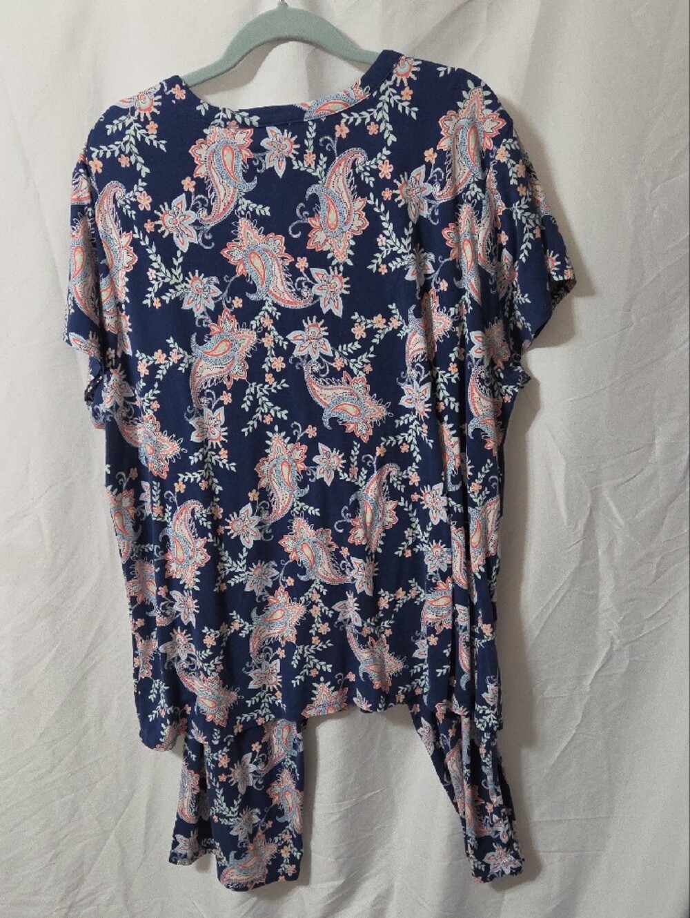 Blue, Pink & White Paisley Design 2 Piece Pajama Set, Size 2X, Like New Cond - Picture 3 of 9